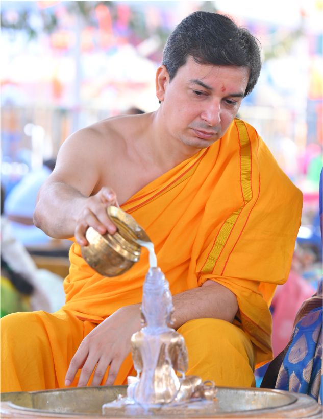 Brahmarshi Acharya Upendra Ji Spiritually Enlightened Master Revolutionary Leader